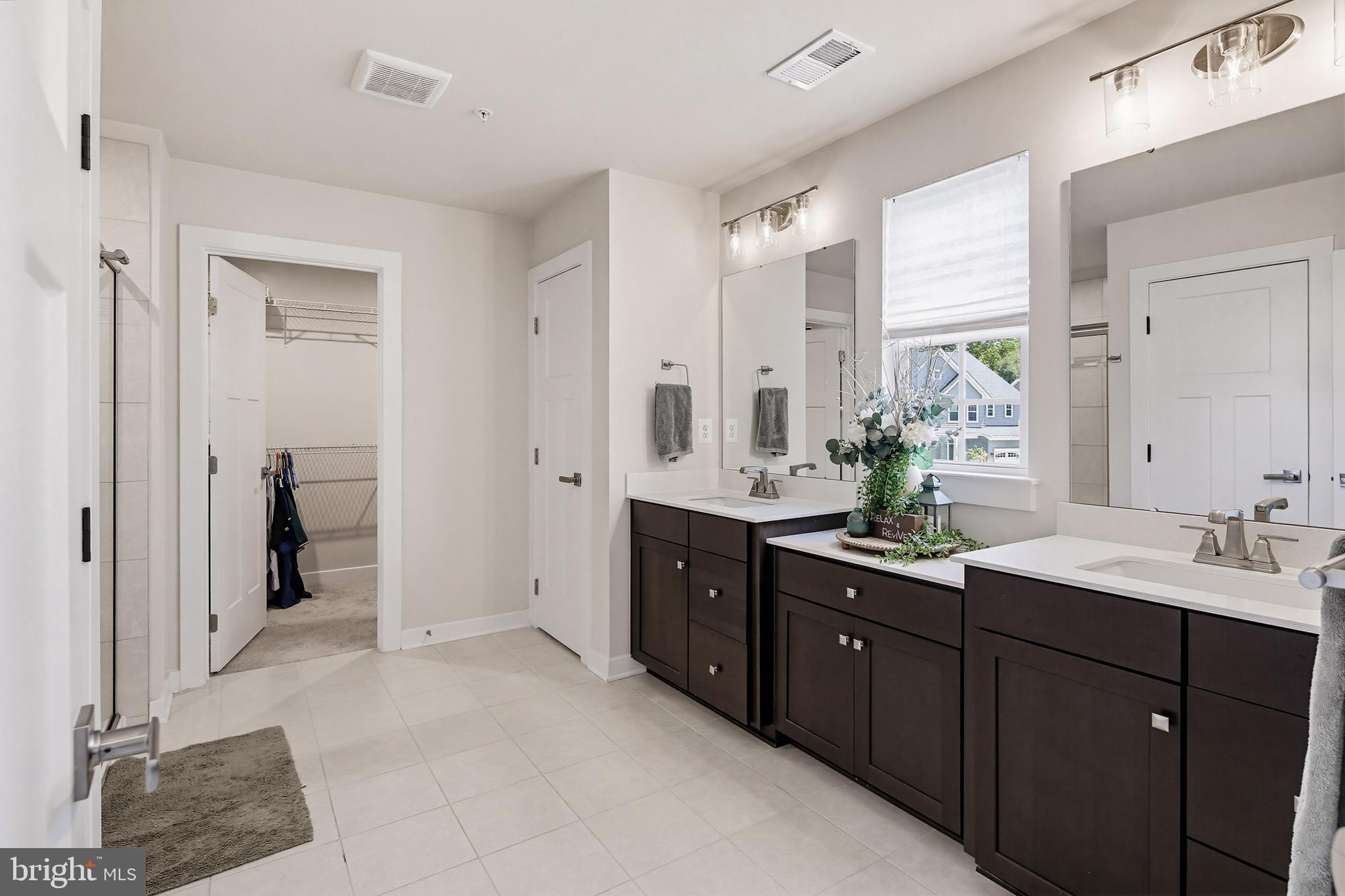 TWO RIVERS - Residential