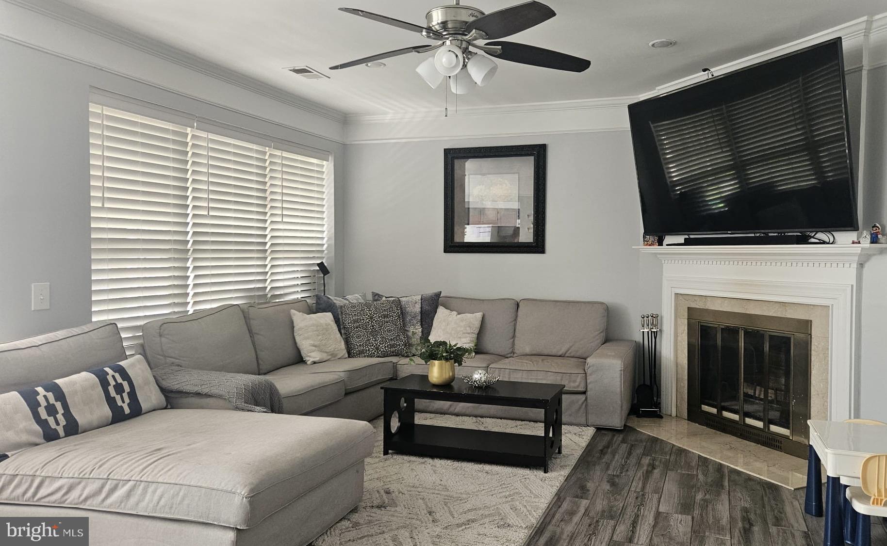 BULL RUN CONDO - Residential