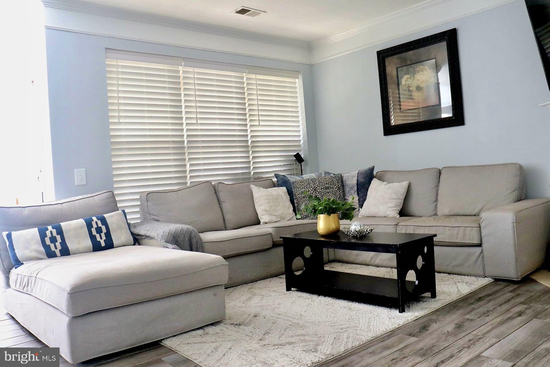 BULL RUN CONDO - Residential