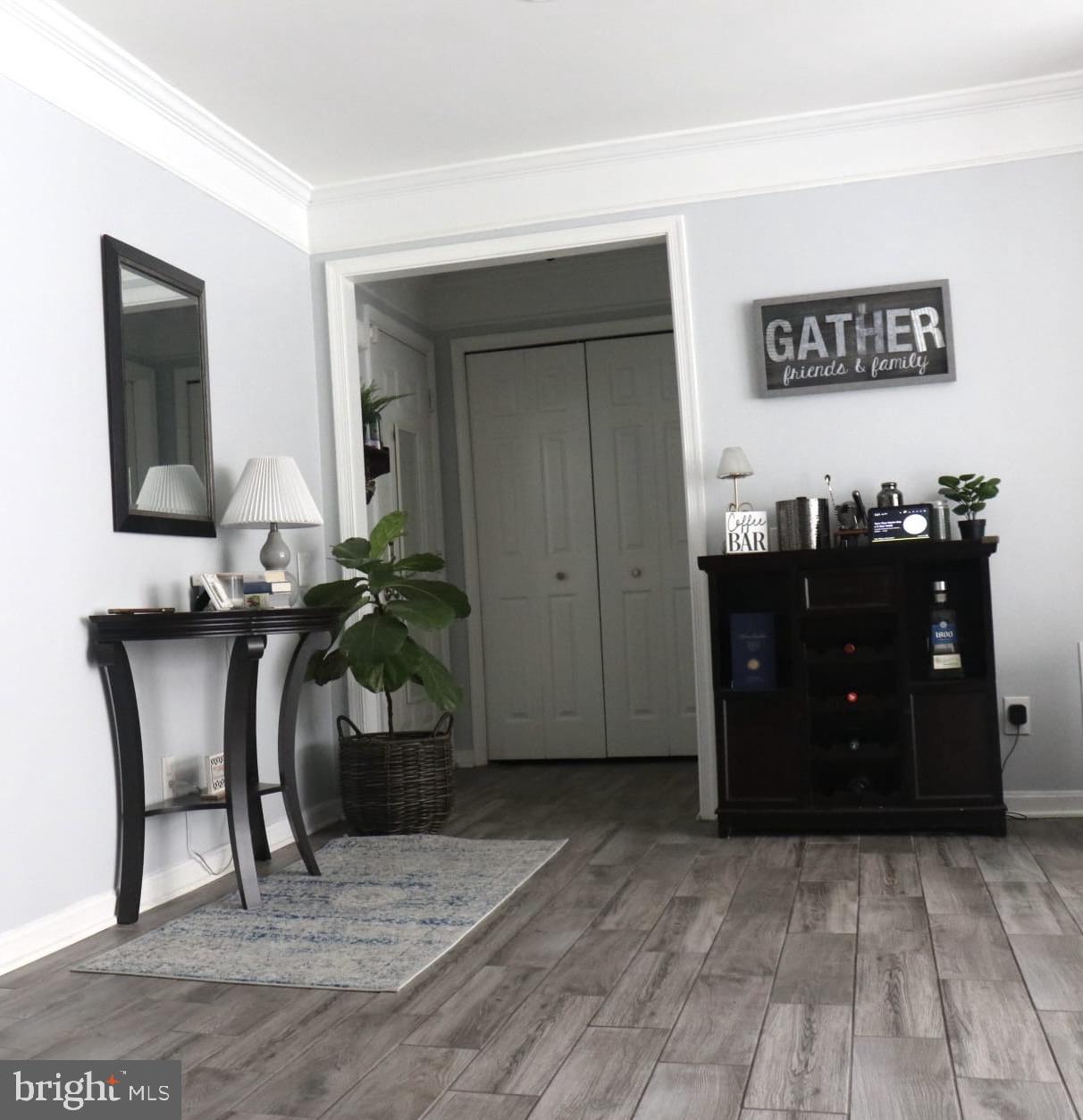 BULL RUN CONDO - Residential