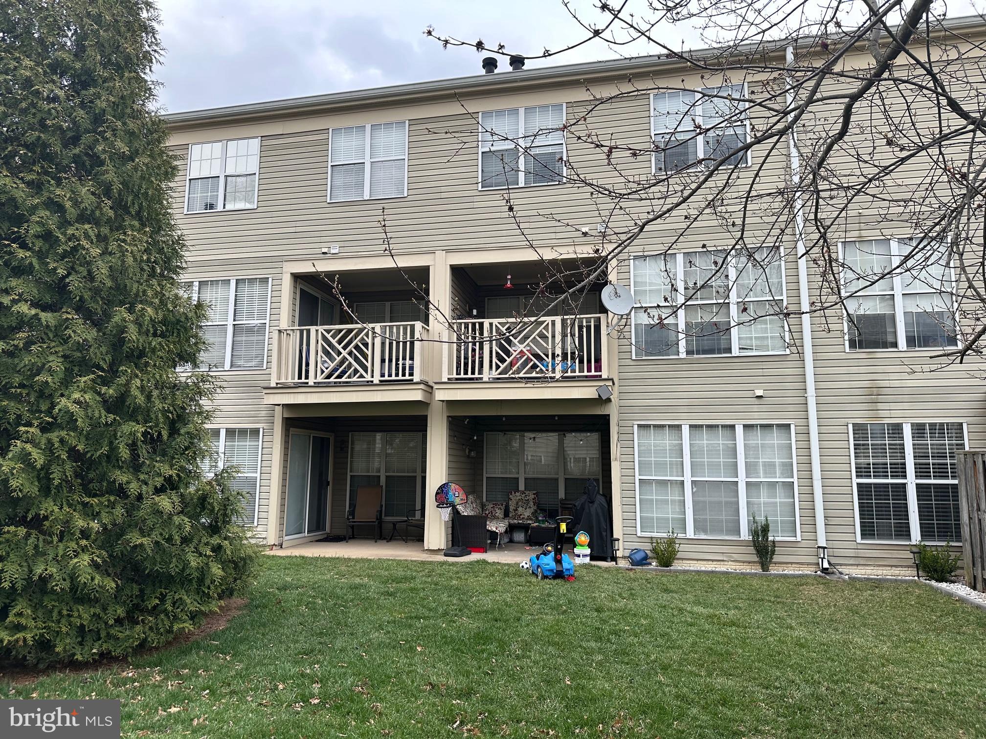 BULL RUN CONDO - Residential