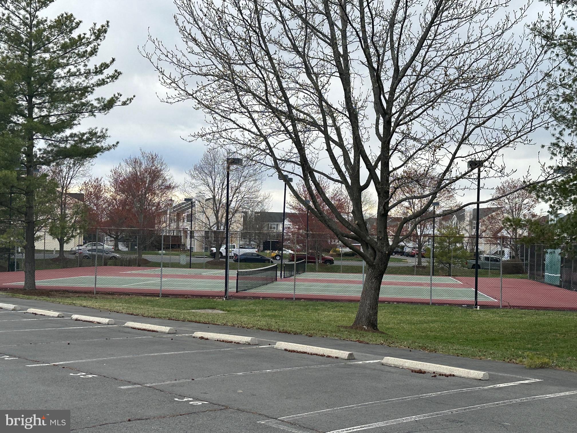 BULL RUN CONDO - Residential