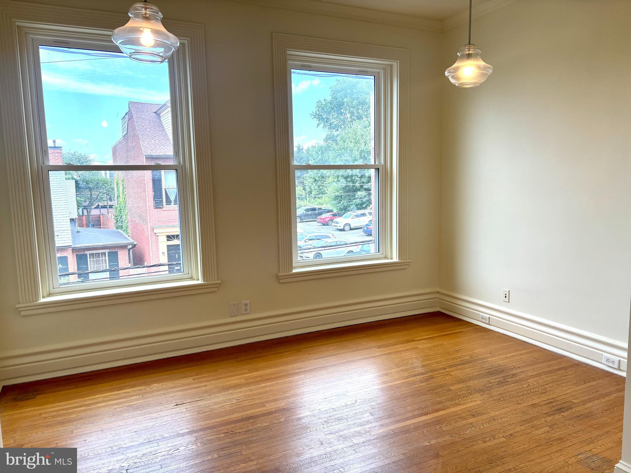130 E CHESTNUT STREET 2ND FLOOR