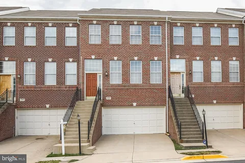 2605 Tarleton Corner Drive, Herndon, VA MLS: VAFX2222264