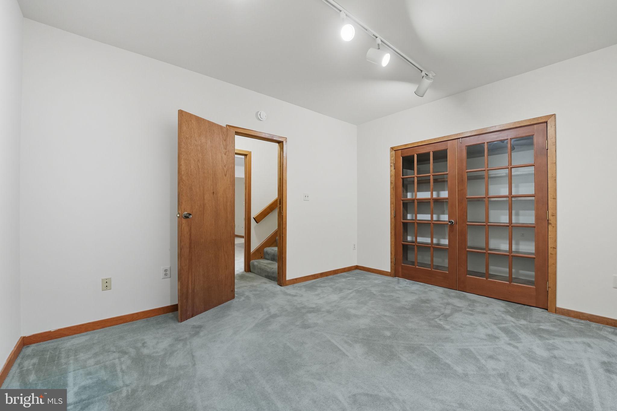 OCCOQUAN FOREST - Residential