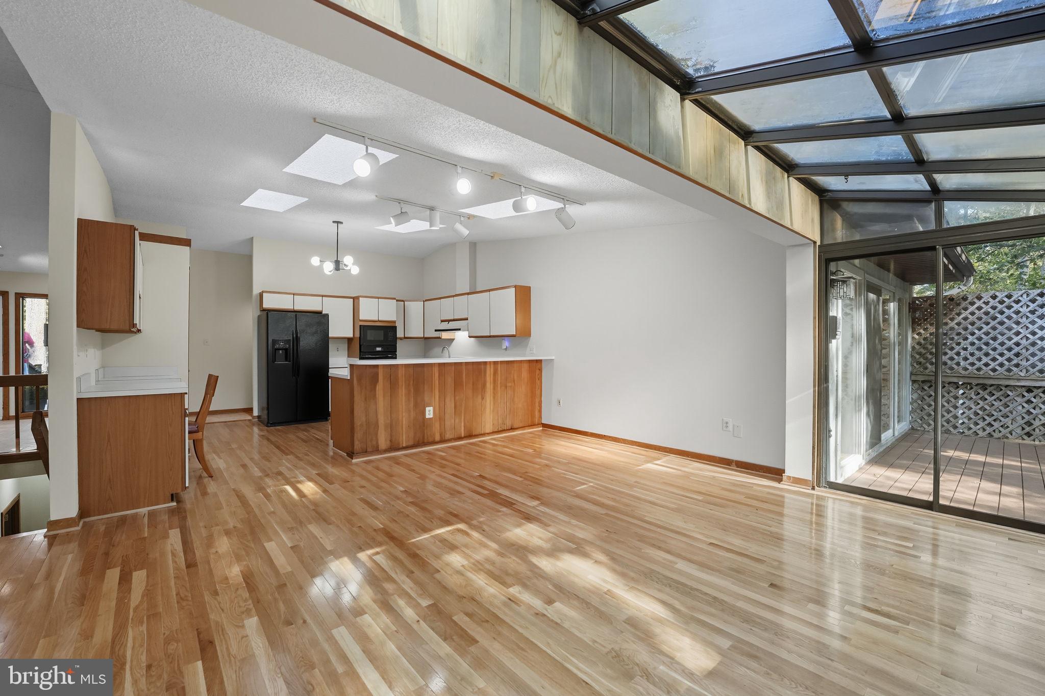 OCCOQUAN FOREST - Residential