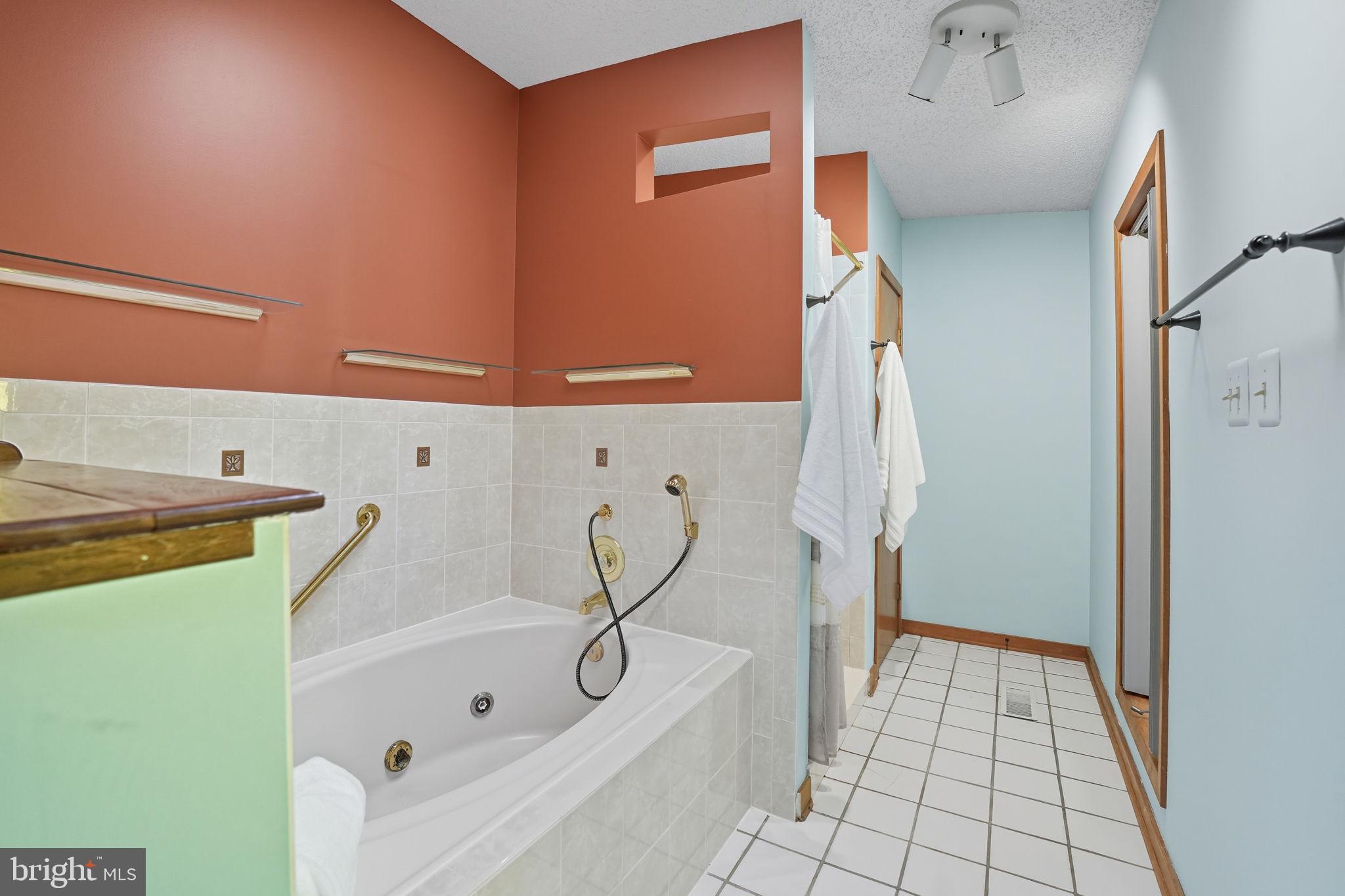 OCCOQUAN FOREST - Residential