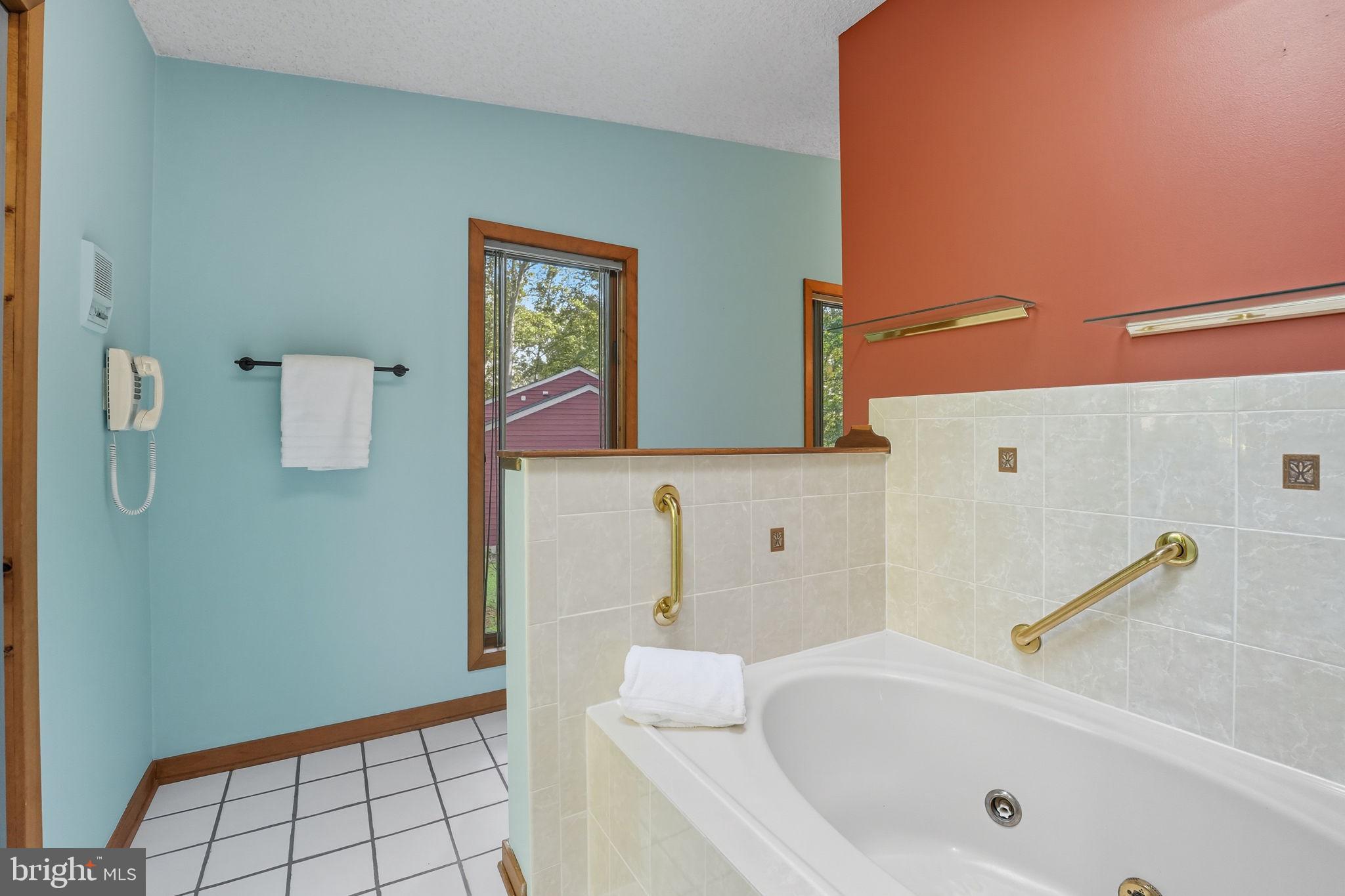 OCCOQUAN FOREST - Residential