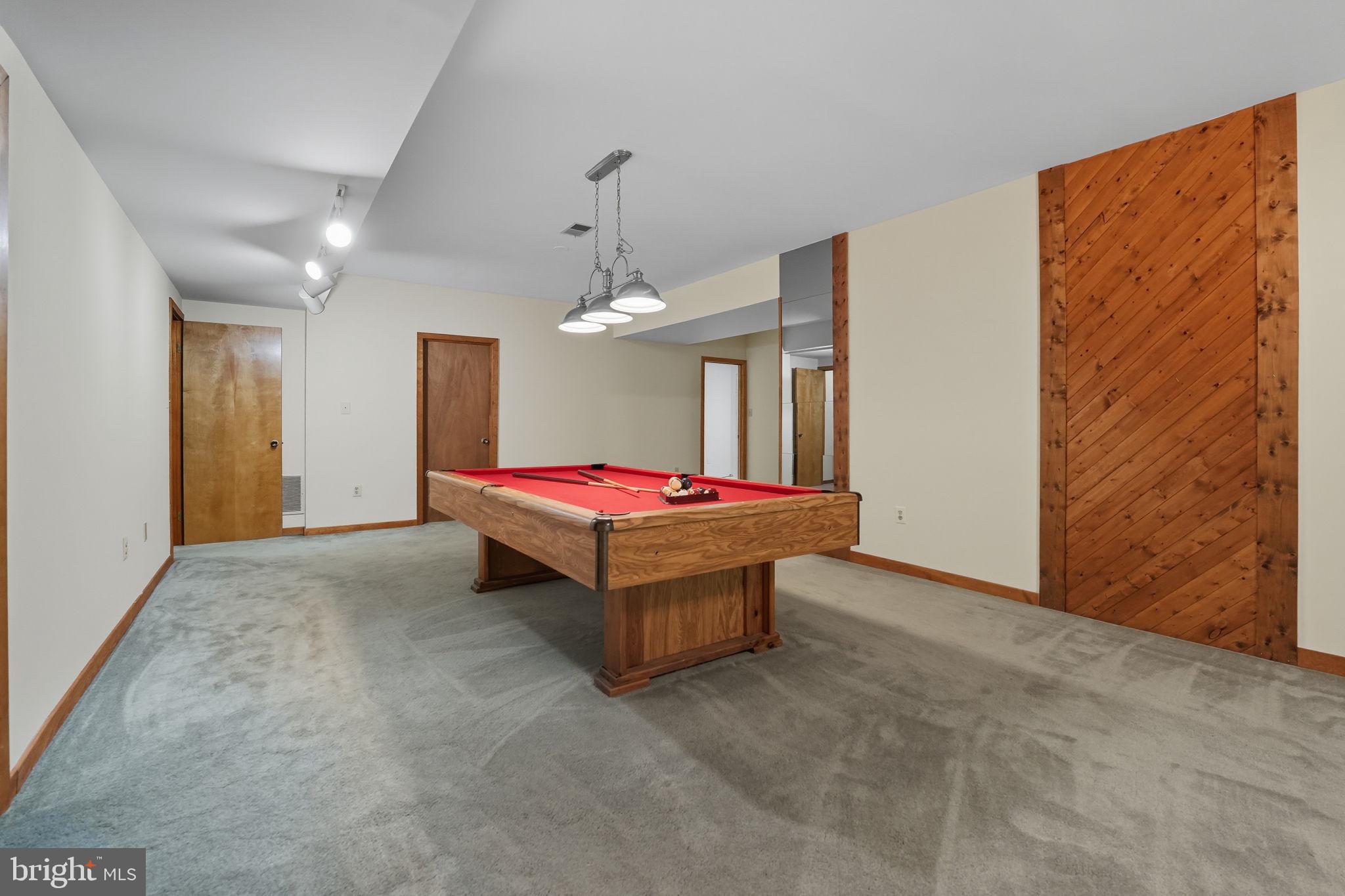 OCCOQUAN FOREST - Residential