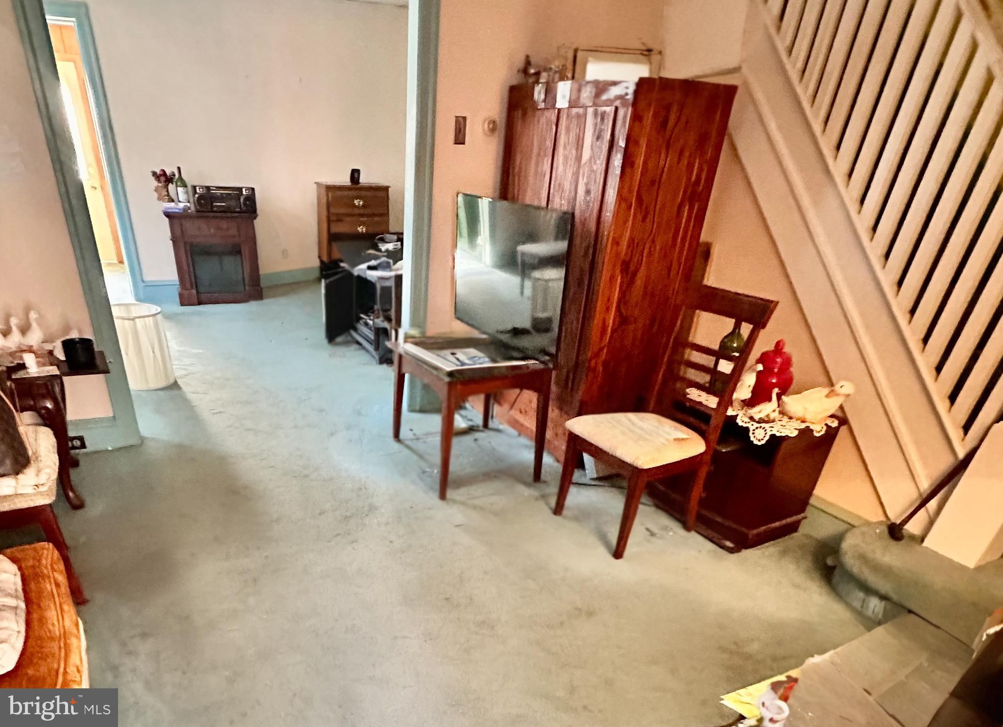 FOX CHASE - Residential