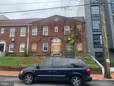 Photo of 433 Kennedy Street NW, WASHINGTON, DC 20011 (MLS # DCDC2226270)