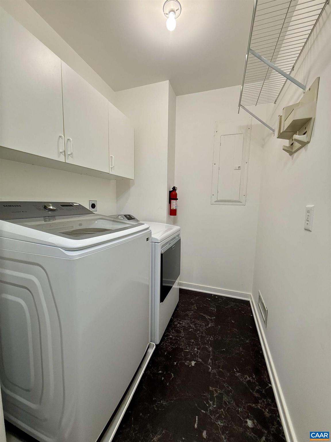 DUNLORA - Residential