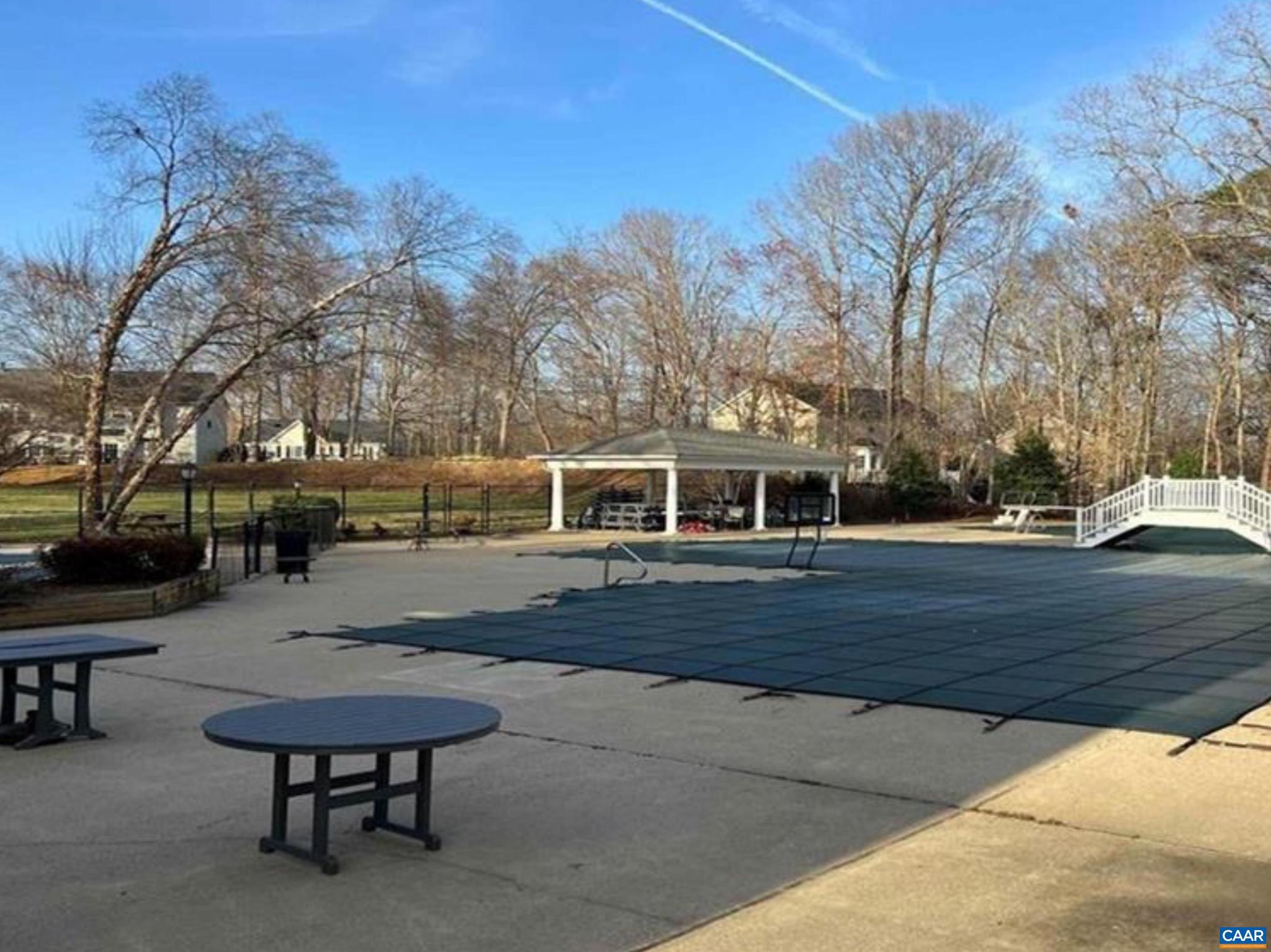 DUNLORA - Residential