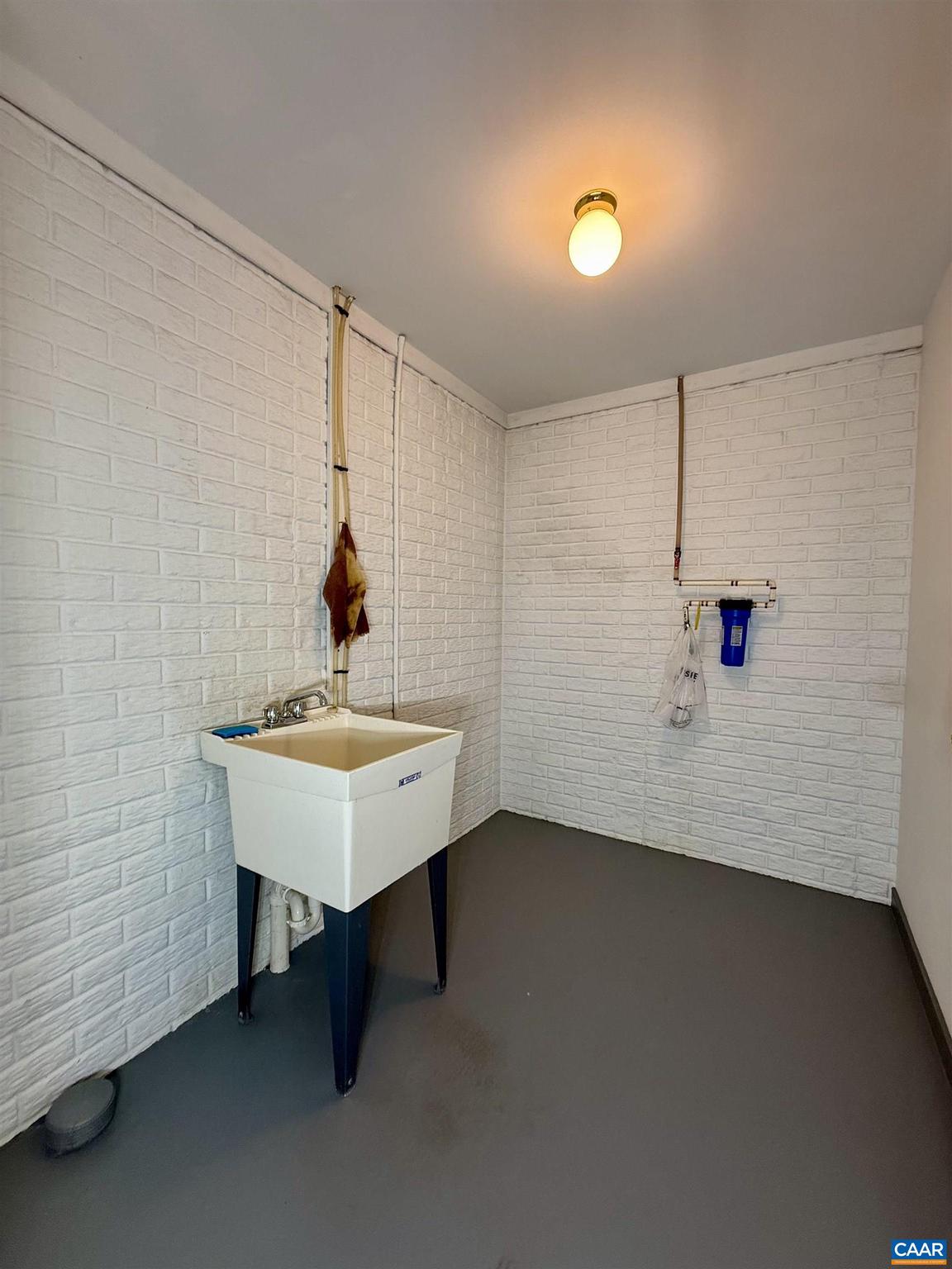 DUNLORA - Residential