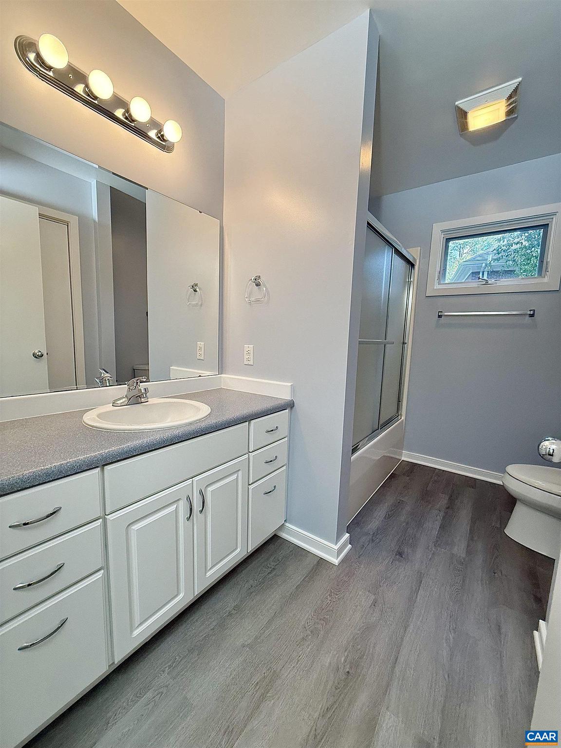 DUNLORA - Residential