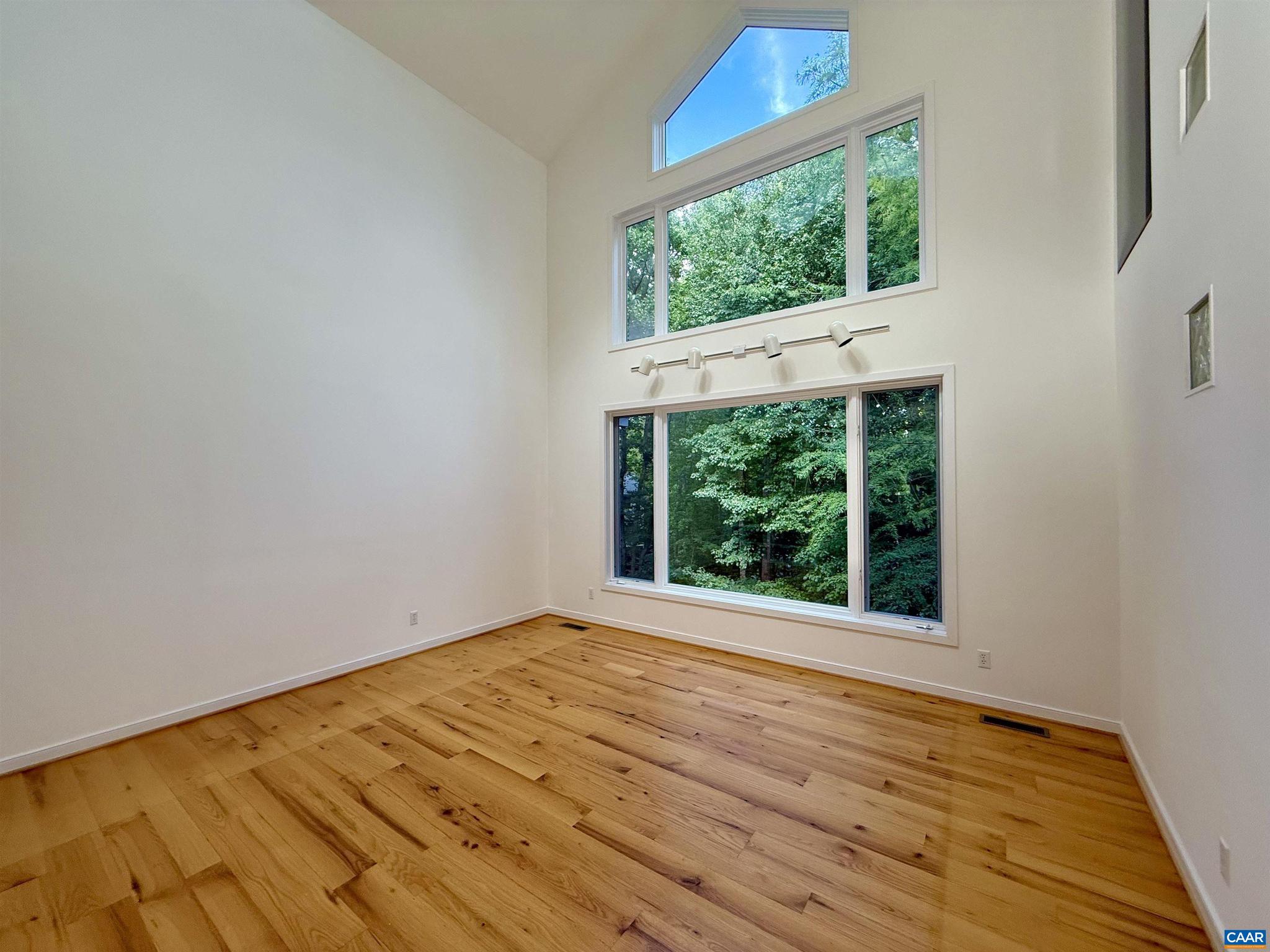 DUNLORA - Residential