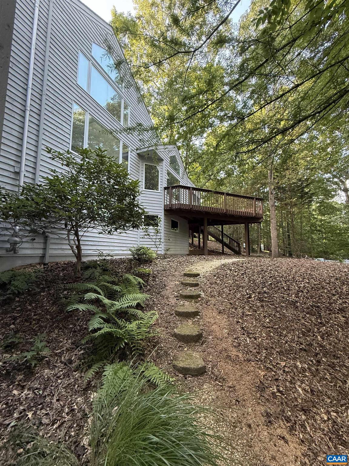 DUNLORA - Residential