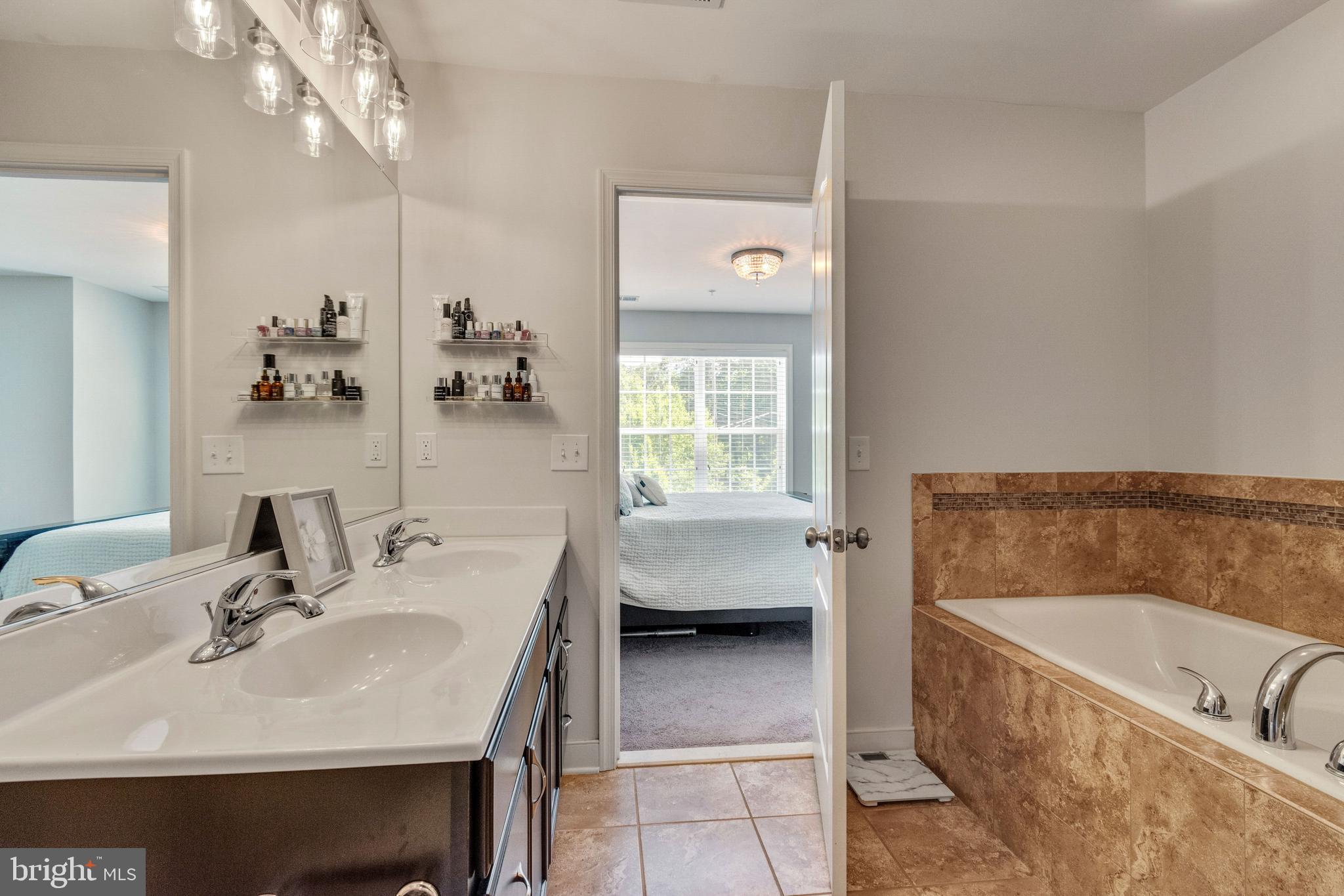 CRAWFORDS KNOLL - Residential