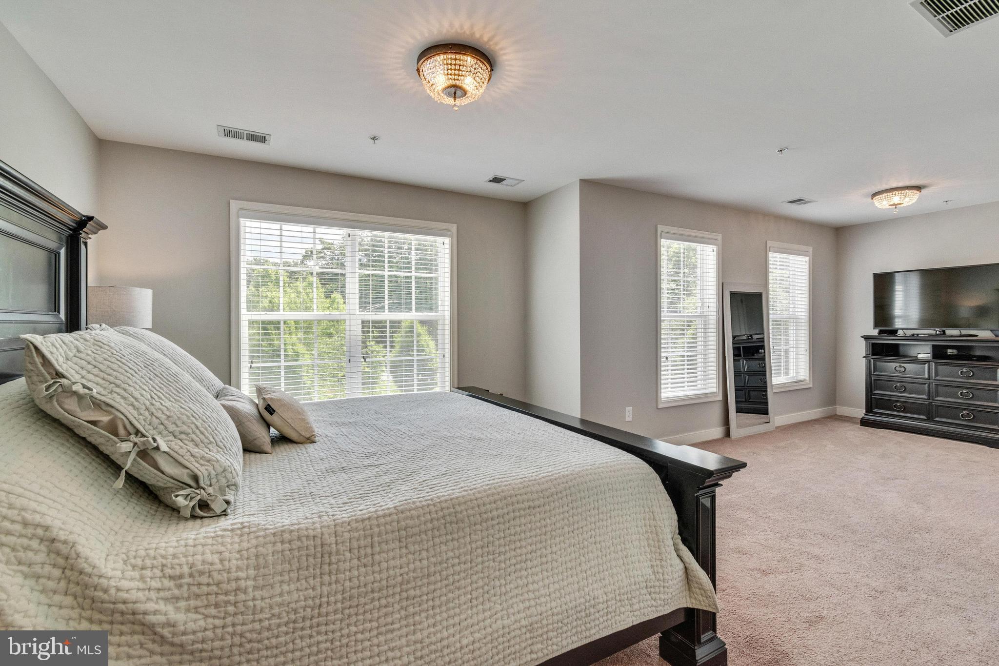 CRAWFORDS KNOLL - Residential