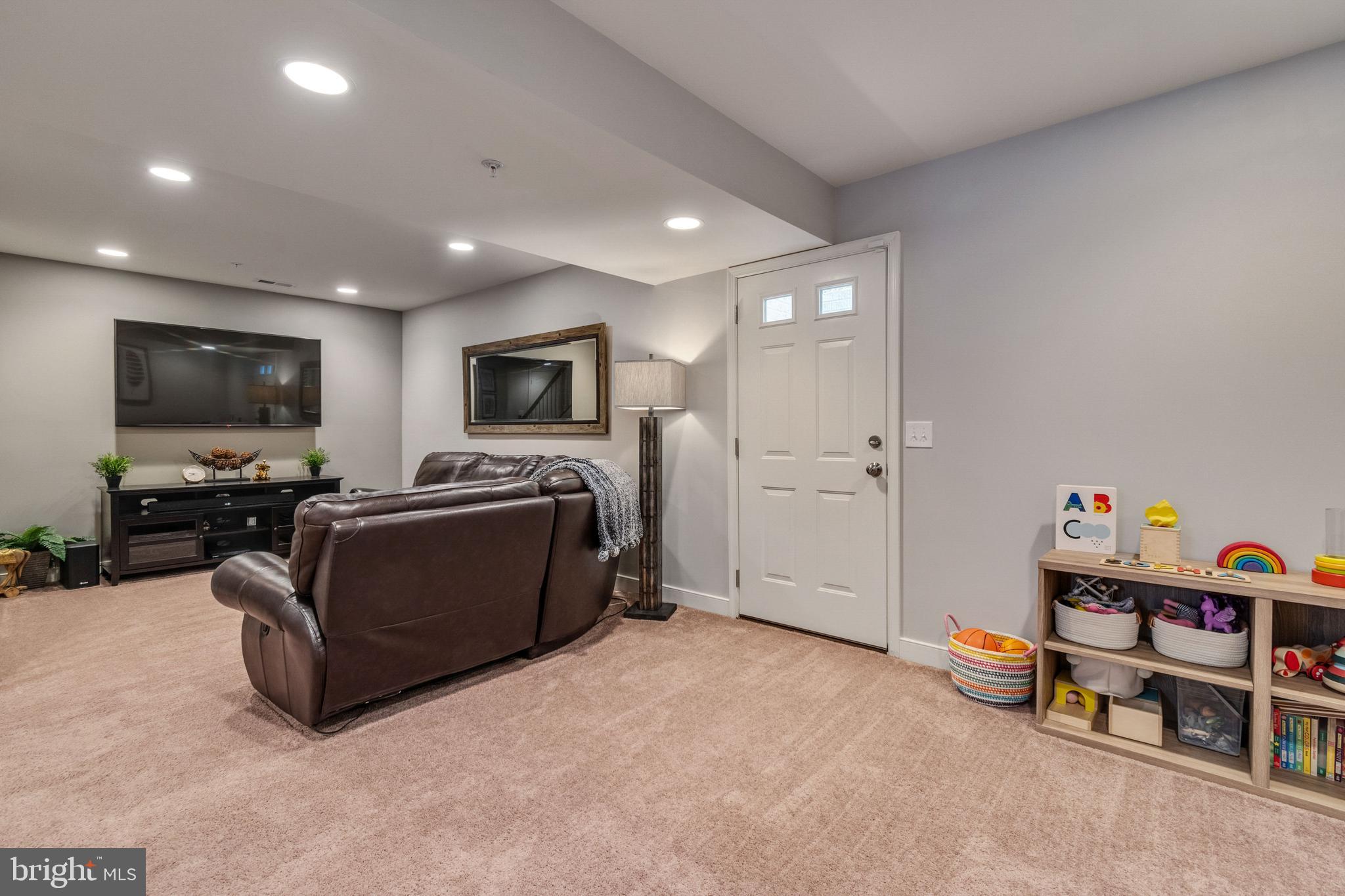 CRAWFORDS KNOLL - Residential