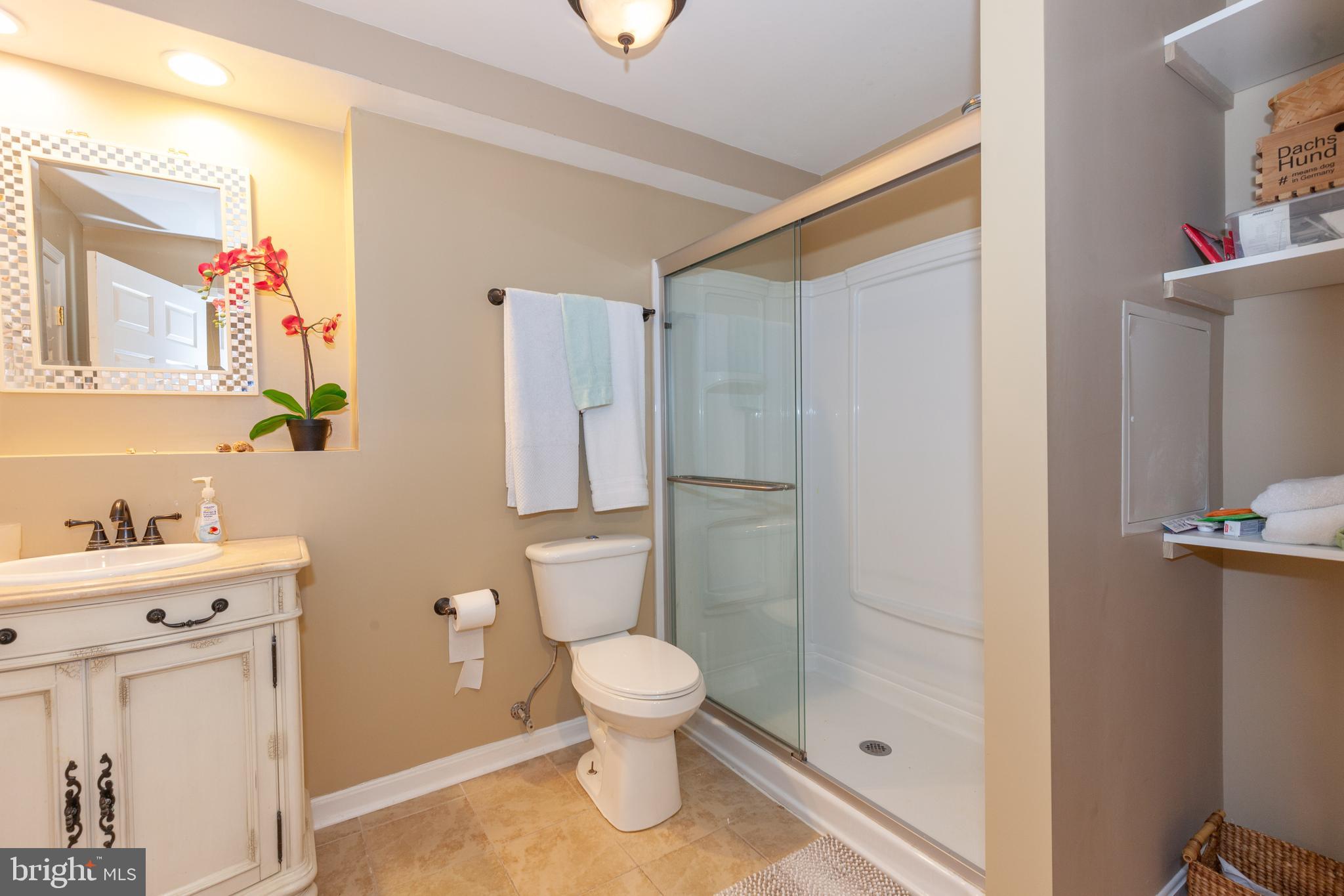 LAUREL HIGHLANDS - Residential Lease