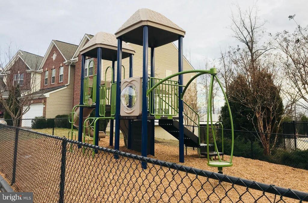 LAUREL HIGHLANDS - Residential Lease