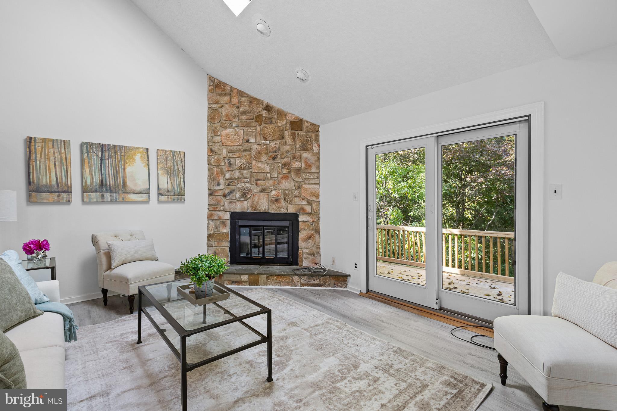 5437 DORAL DRIVE