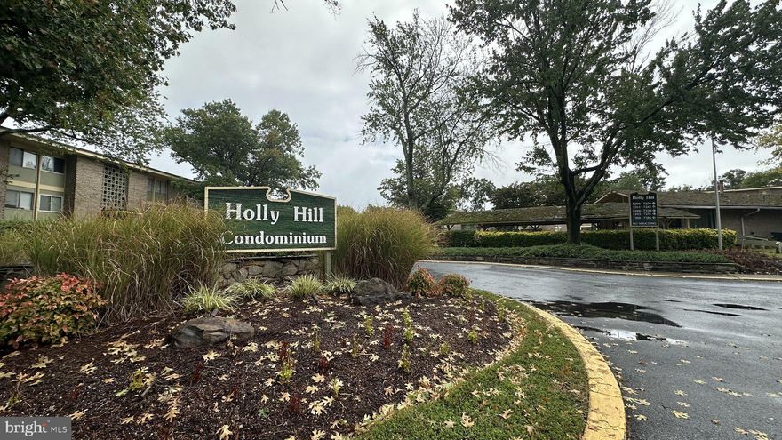 Priced to sell and MOVE IN READY!!  An amazing opportunity to own a top floor 3 bedroom 1.5 bath condo!  Perfect for first time home buyers or investors looking to build or expand their portfolio.  Come check out the updated interior including stainless steel appliances, granite counter tops and more!  Close to metro, shopping and a short drive to MGM casino.  Bring your offers today and let's get your buyer in before the holidays!