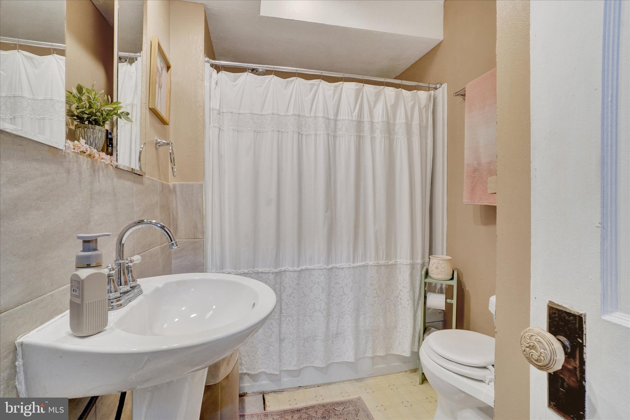 WEST YORK - Residential