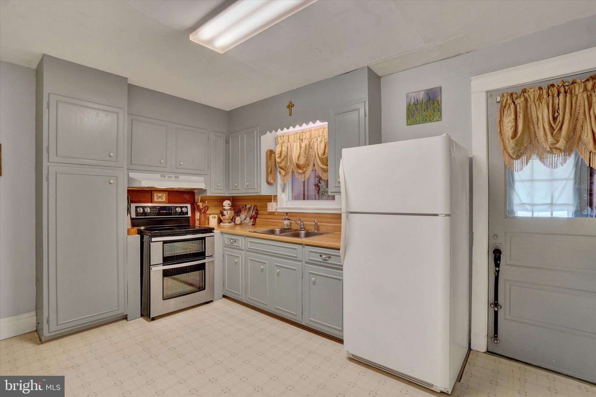 WEST YORK - Residential