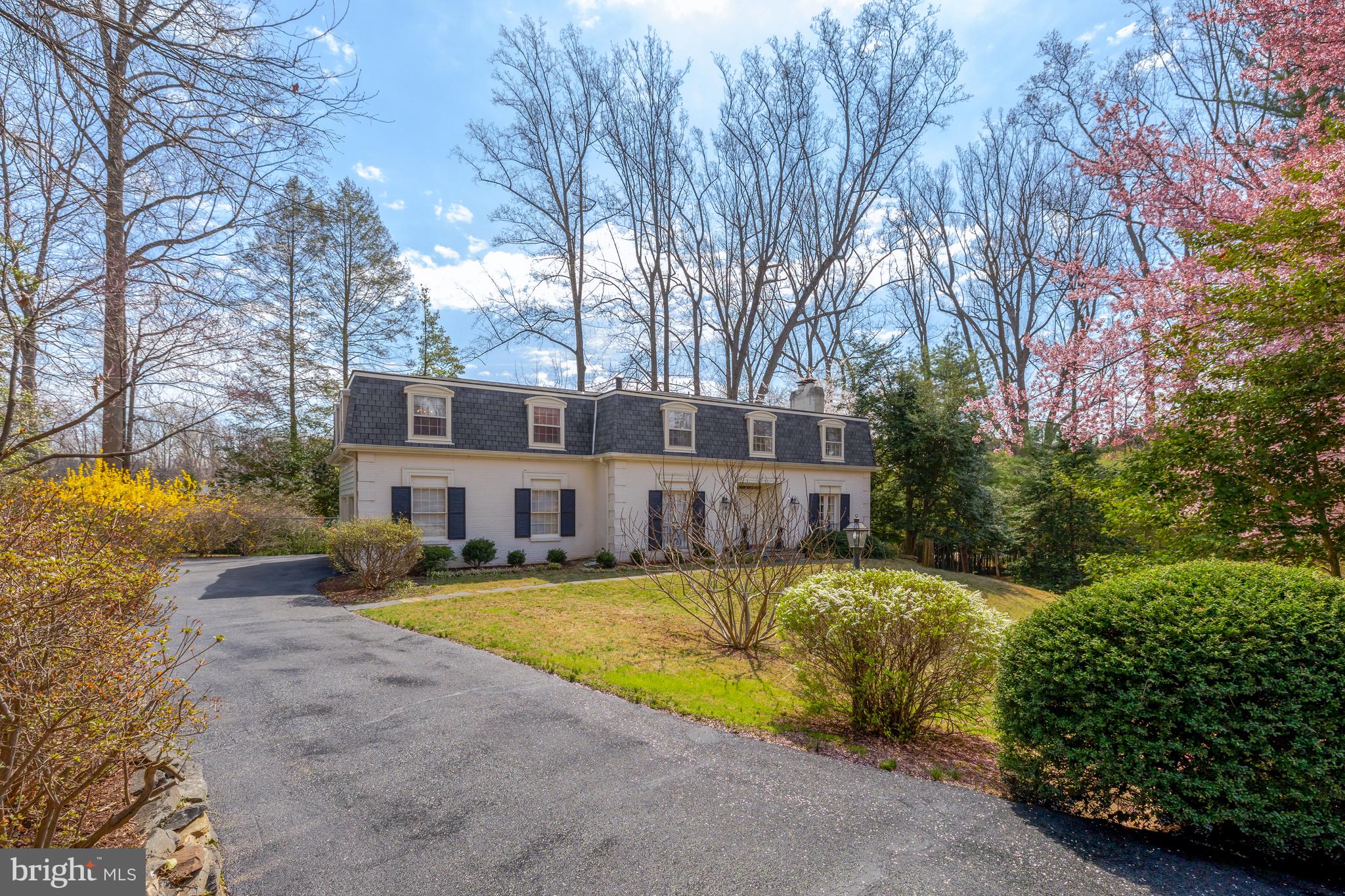 865 MERRIEWOOD LANE