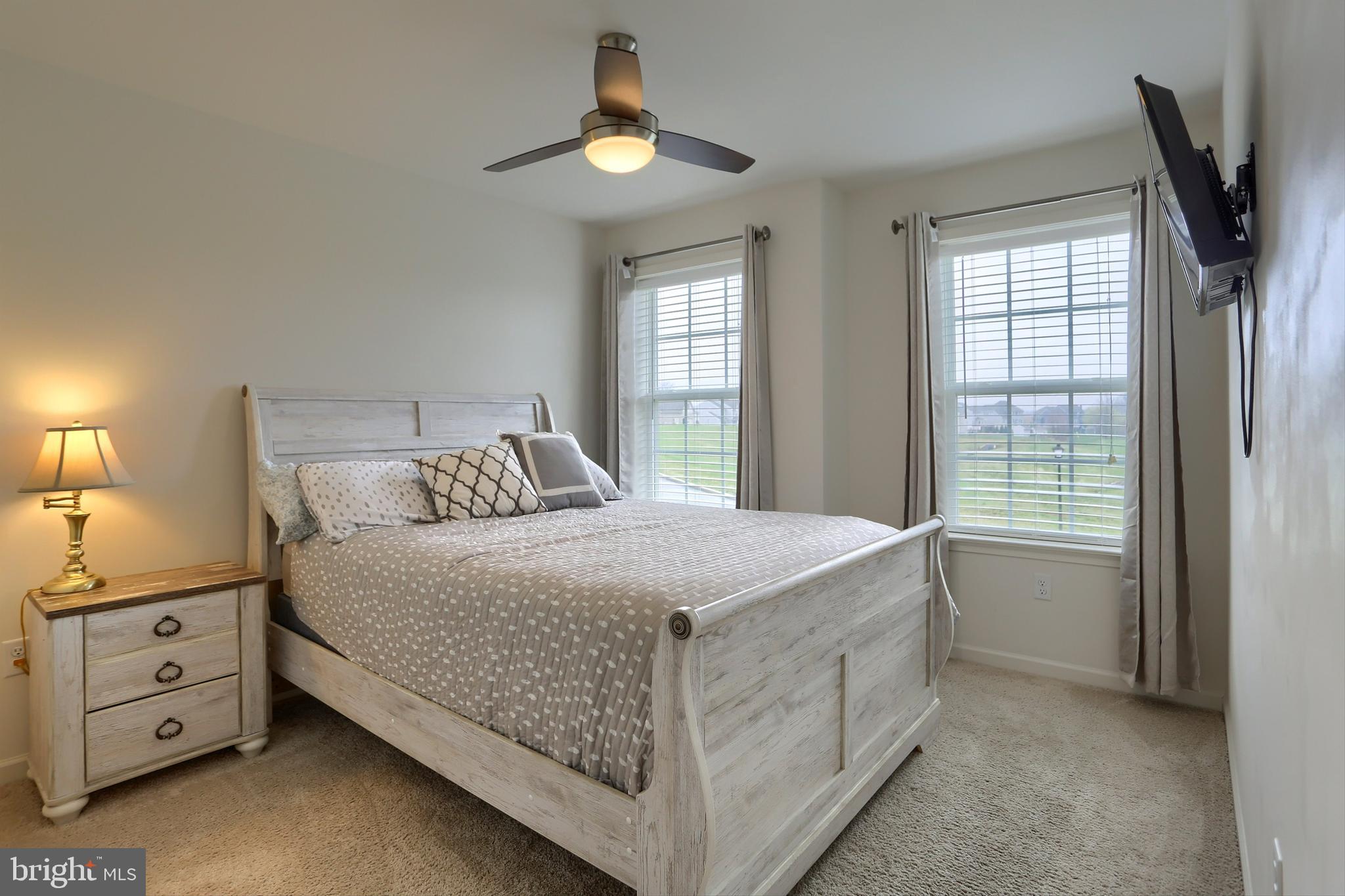 LONDON CROFT - Residential