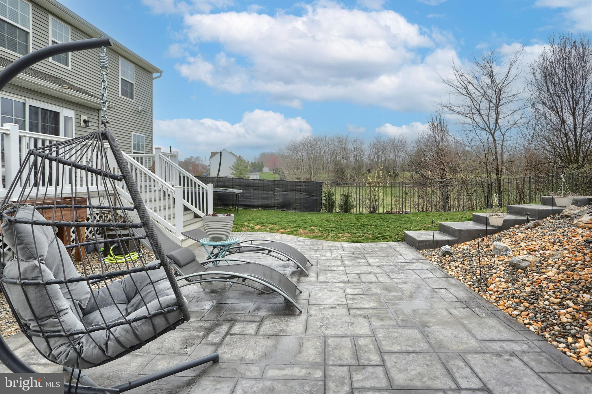 LONDON CROFT - Residential