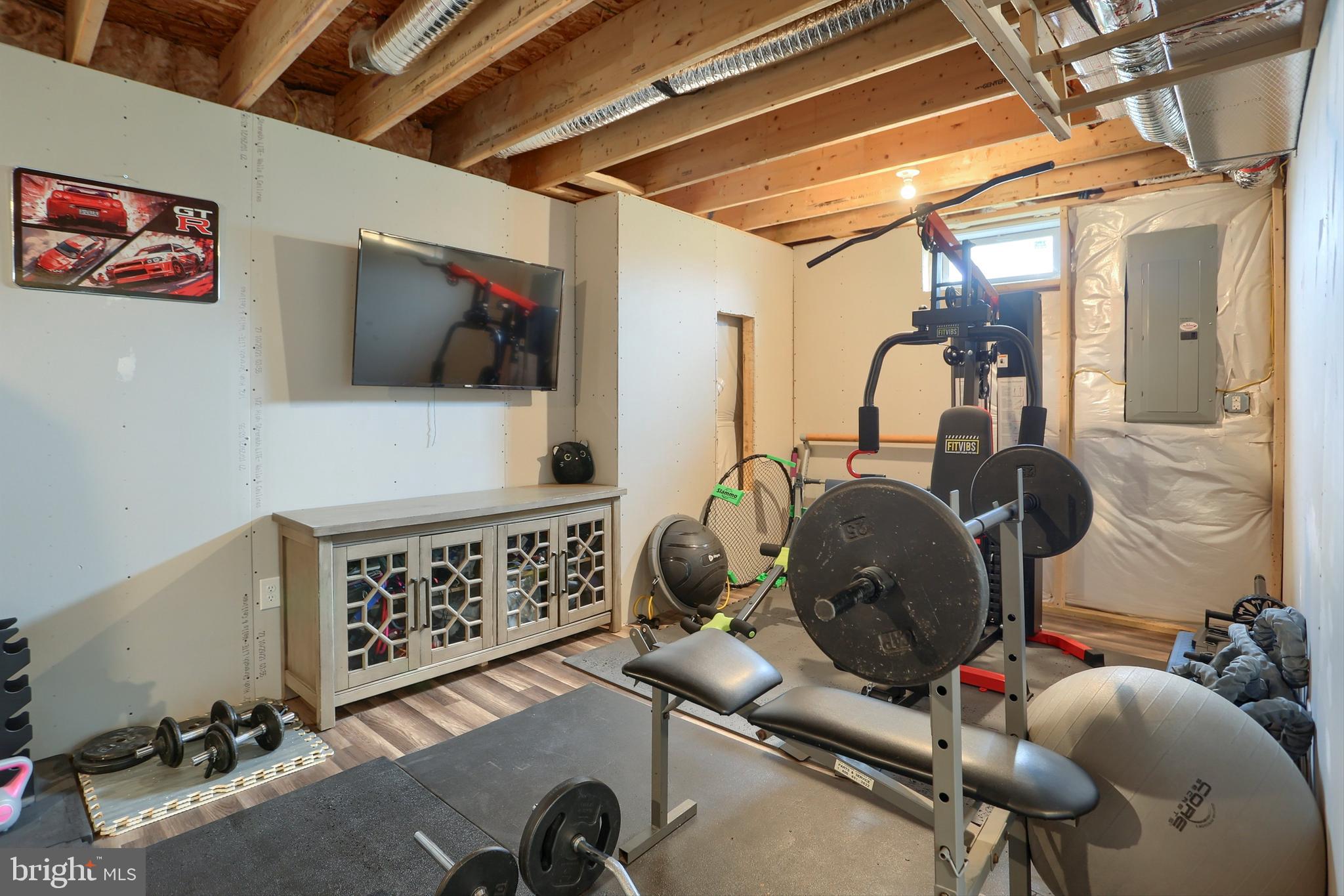 LONDON CROFT - Residential