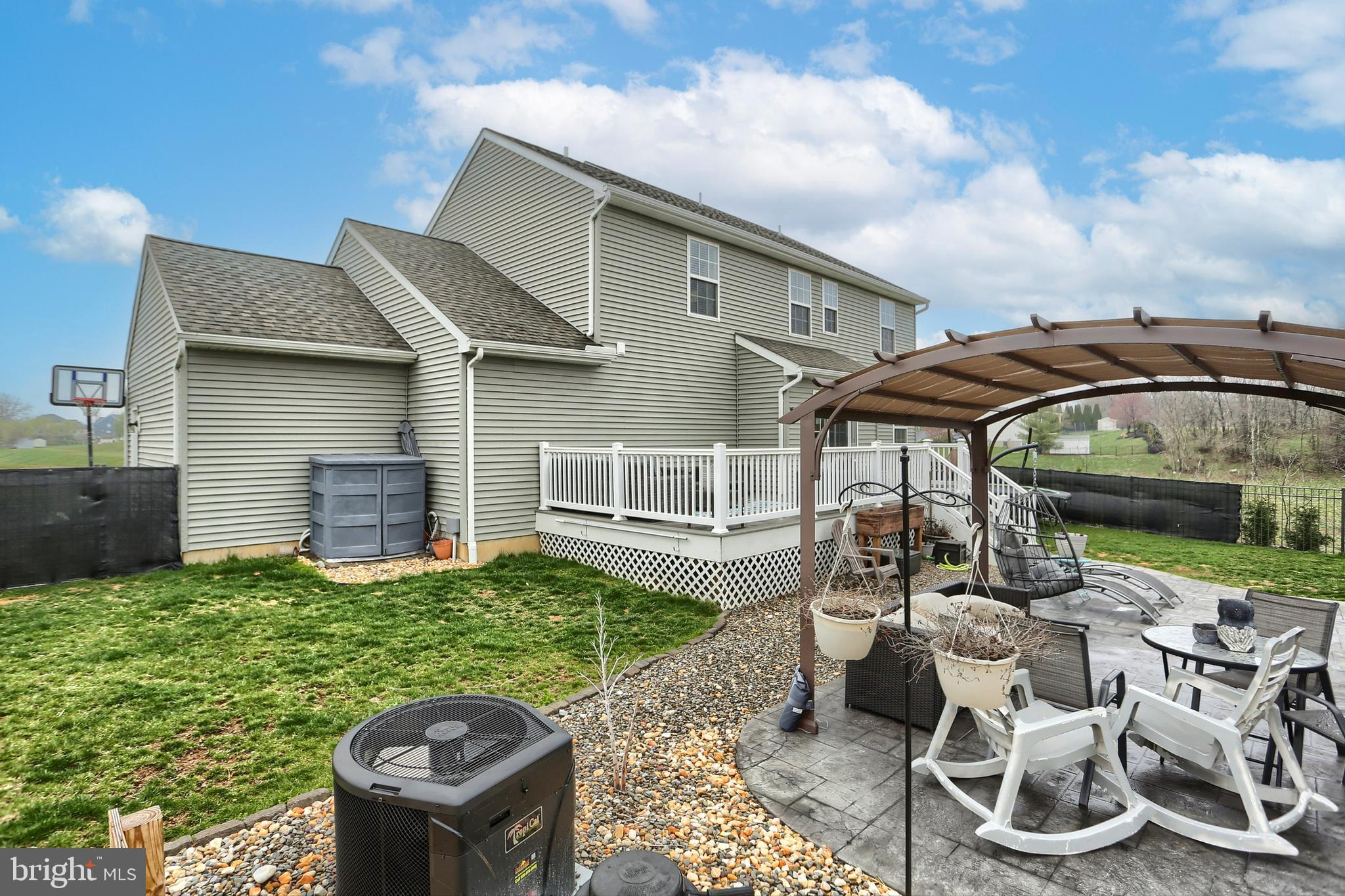 LONDON CROFT - Residential