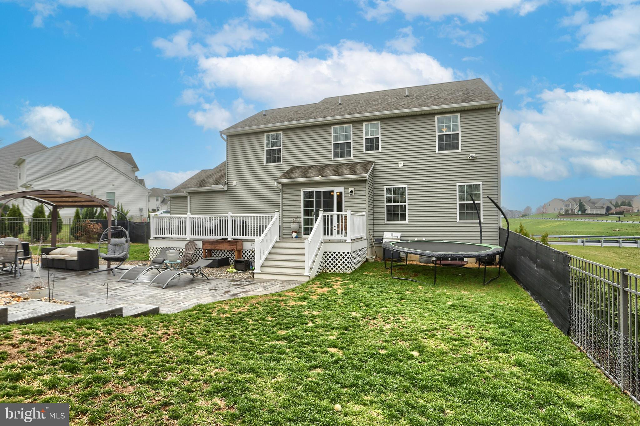 LONDON CROFT - Residential