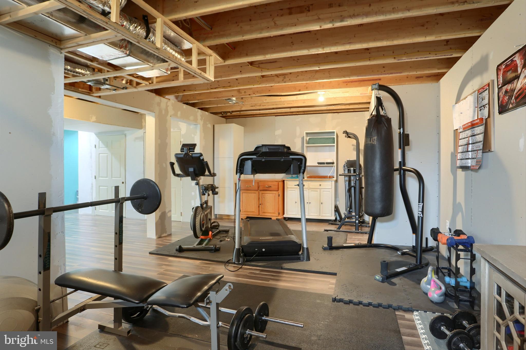 LONDON CROFT - Residential