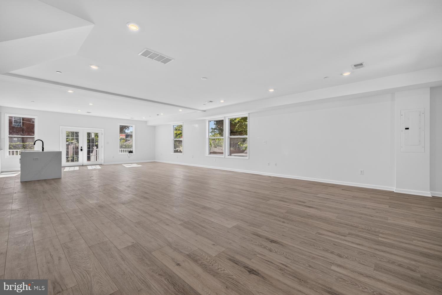 3205 DUBOIS PLACE SE