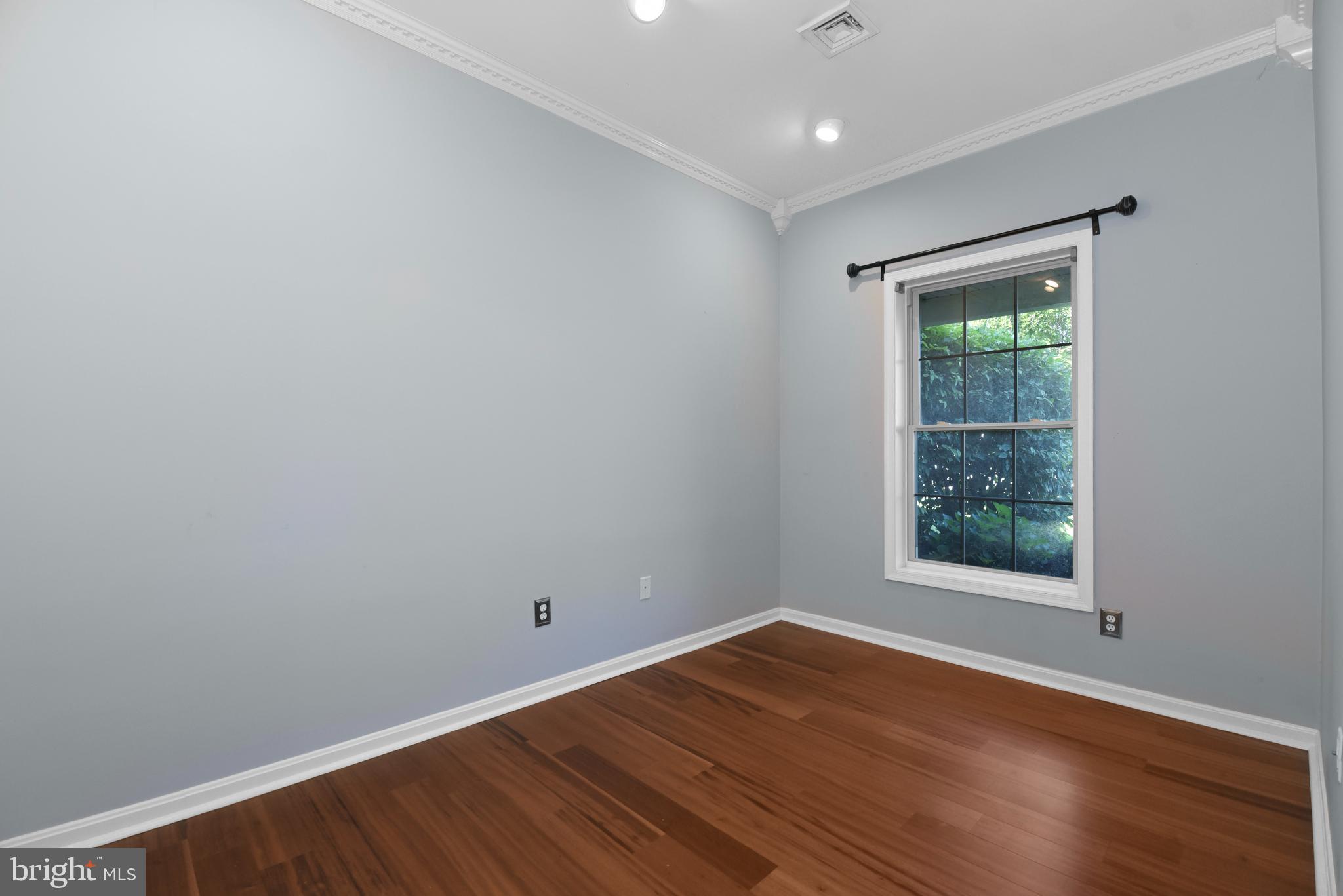 DEER RUN - Residential Lease