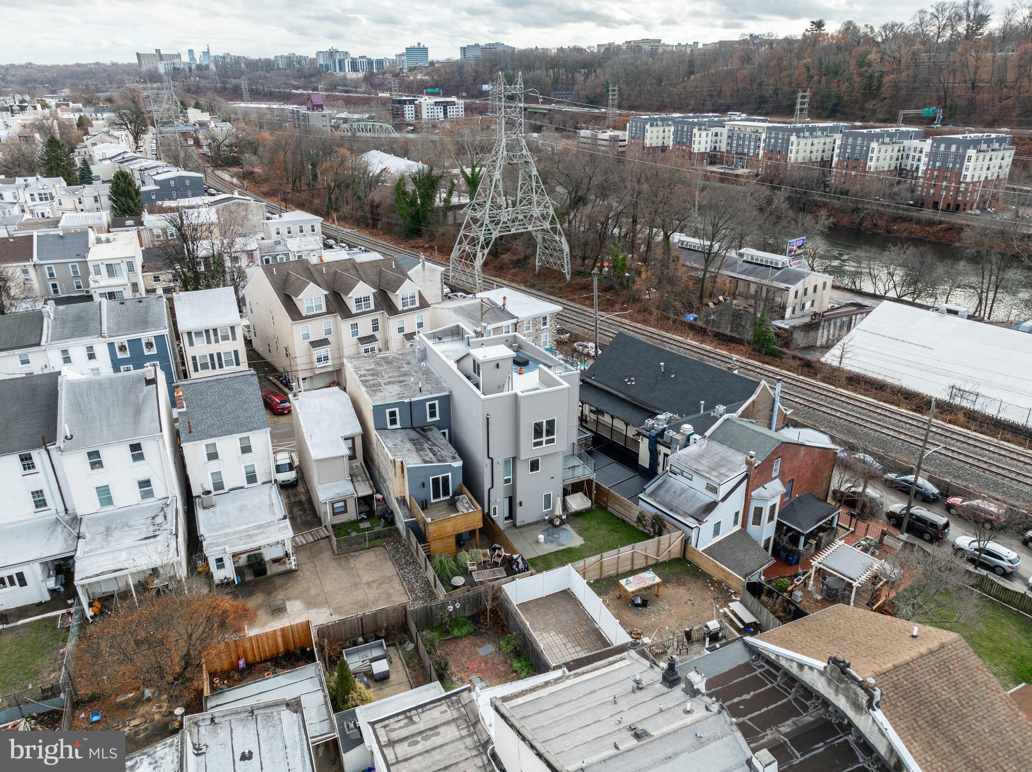 MANAYUNK - Residential