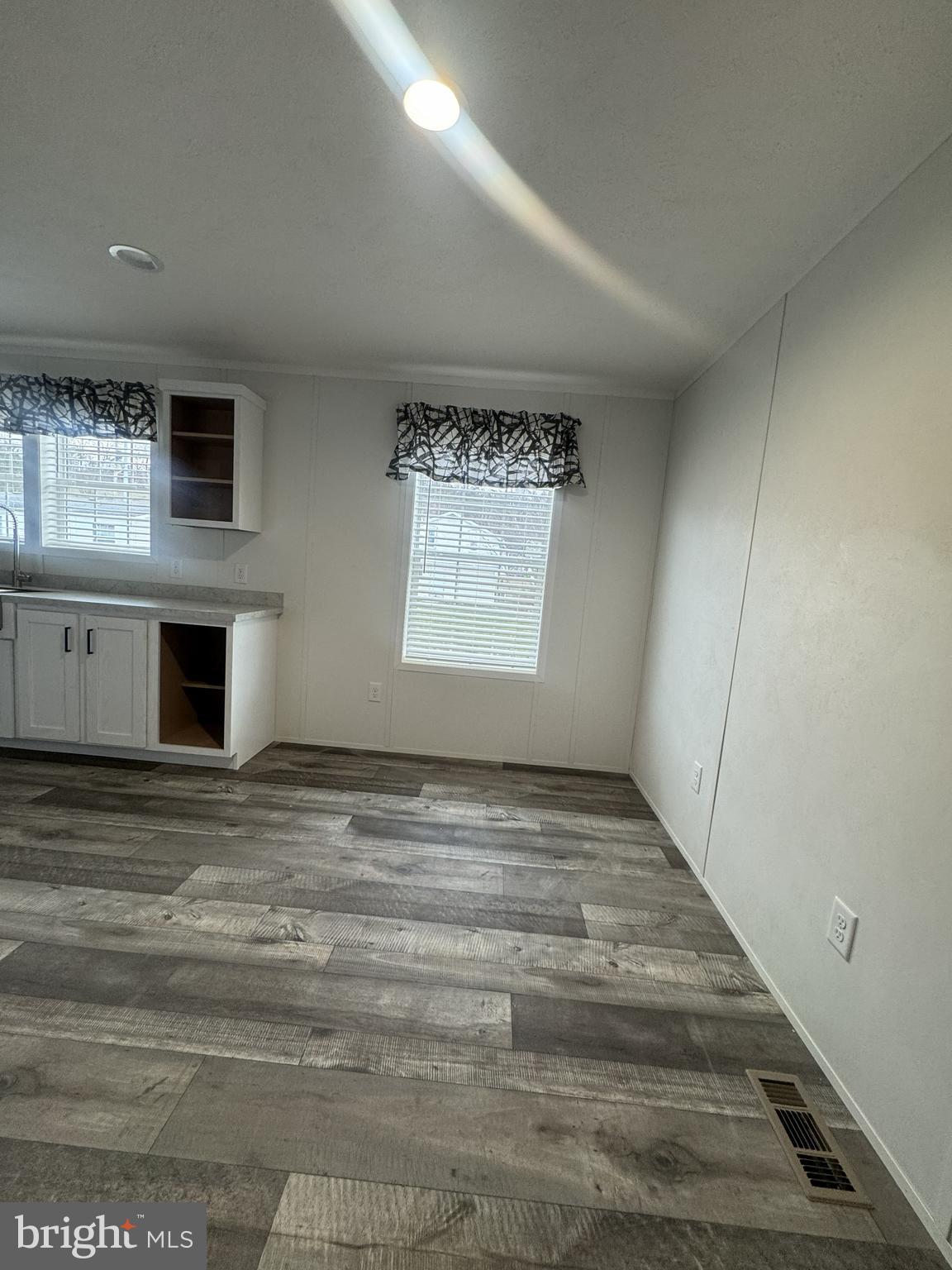 MOOREFIELD DISTRICT - Residential