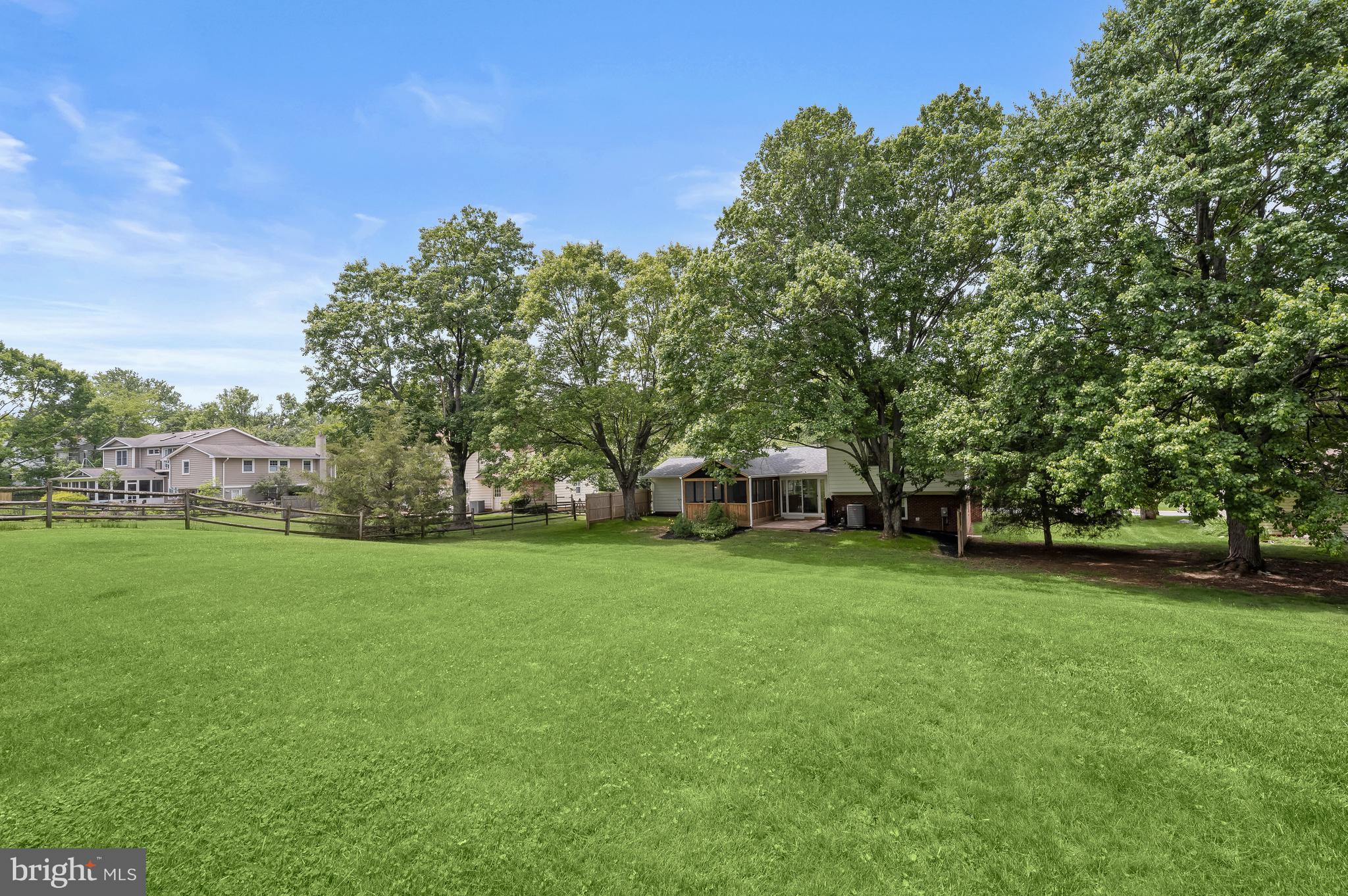 ROBERTS GLEN - Residential