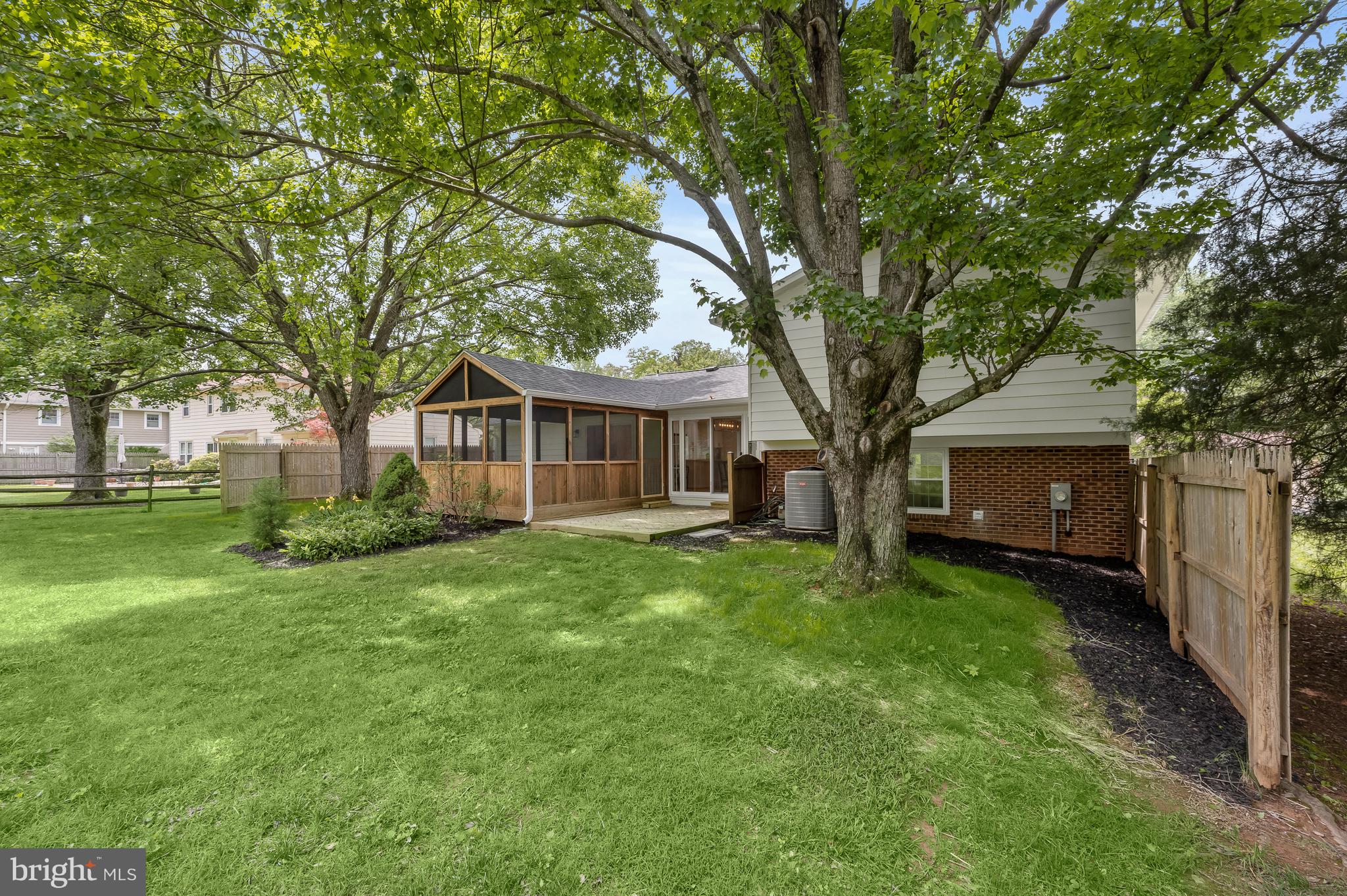 ROBERTS GLEN - Residential