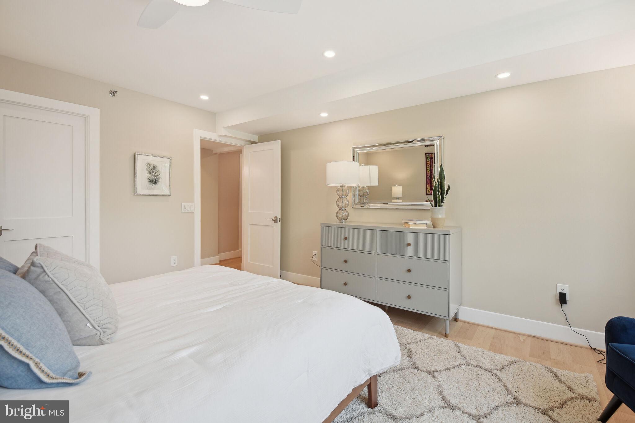 FRIENDSHIP HEIGHTS - Residential