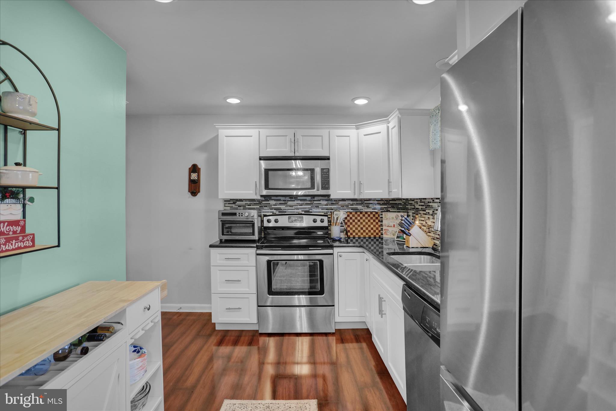 LEESPORT GARDENS - Residential