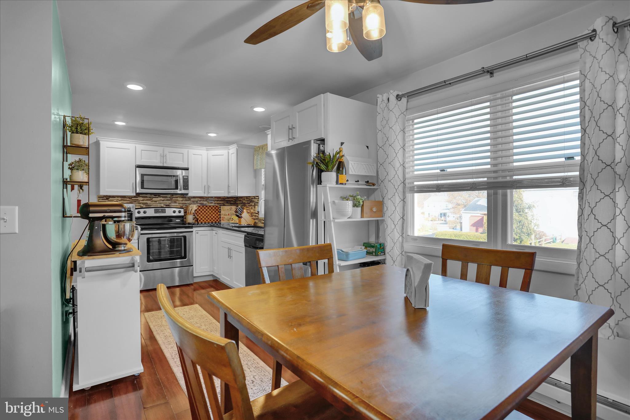 LEESPORT GARDENS - Residential