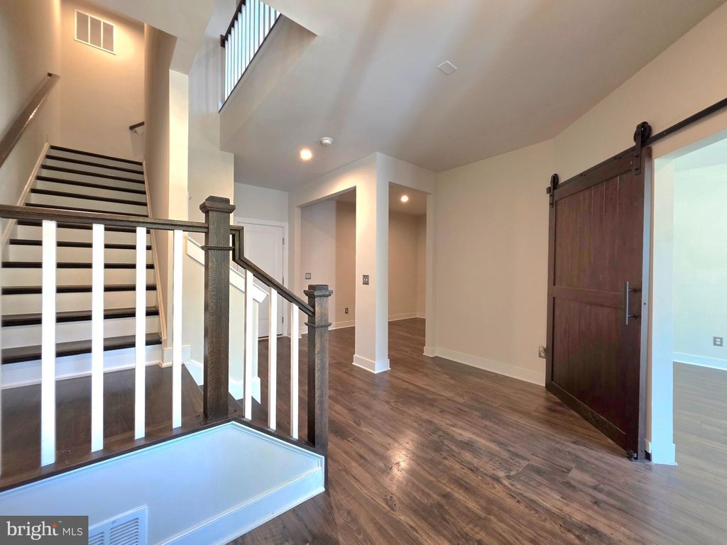 Photo of 1552 Meadowlark Glen Road, DUMFRIES, VA 22026 (MLS # VAPW2106414)