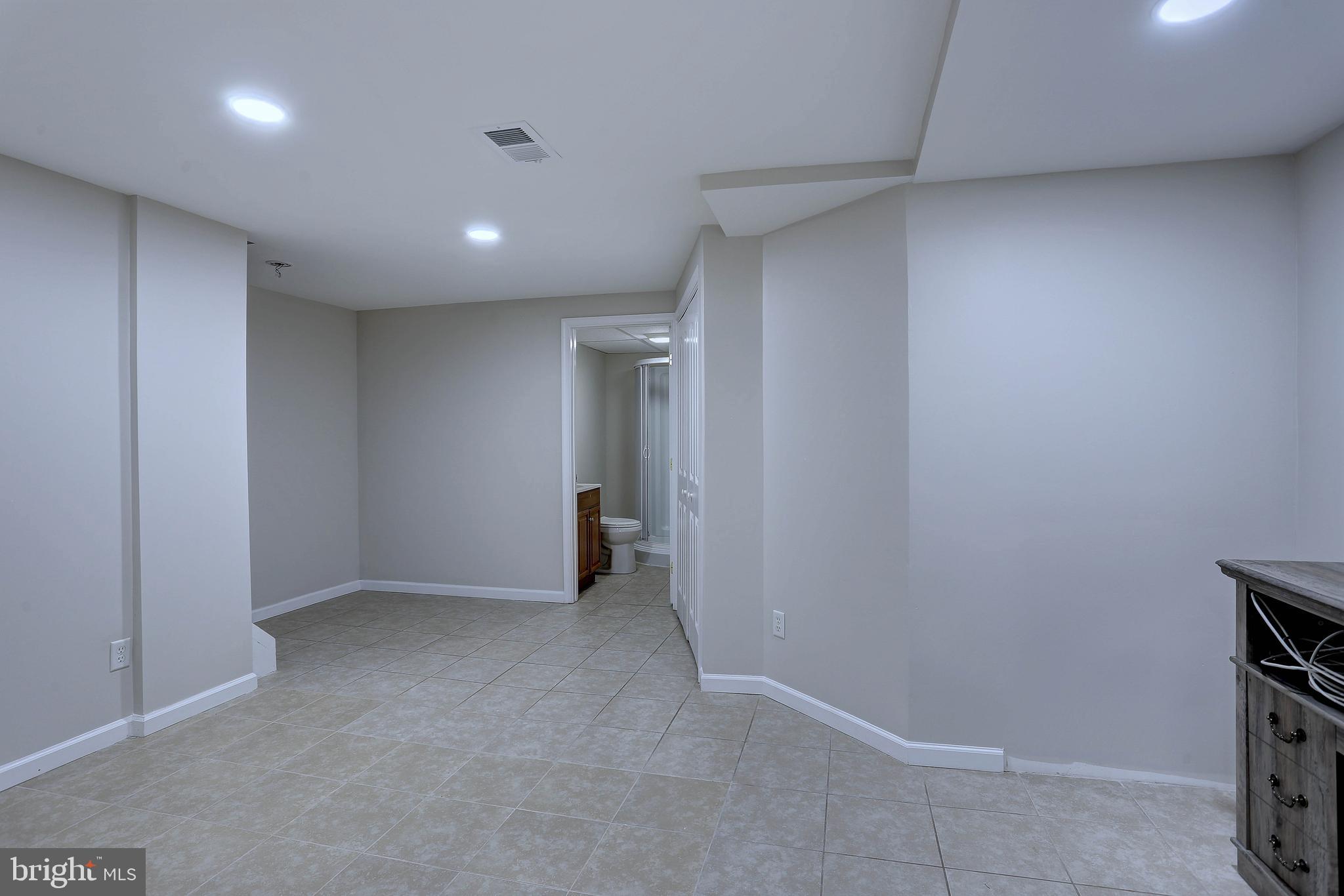 NEW COLONY VILLAGE - Residential