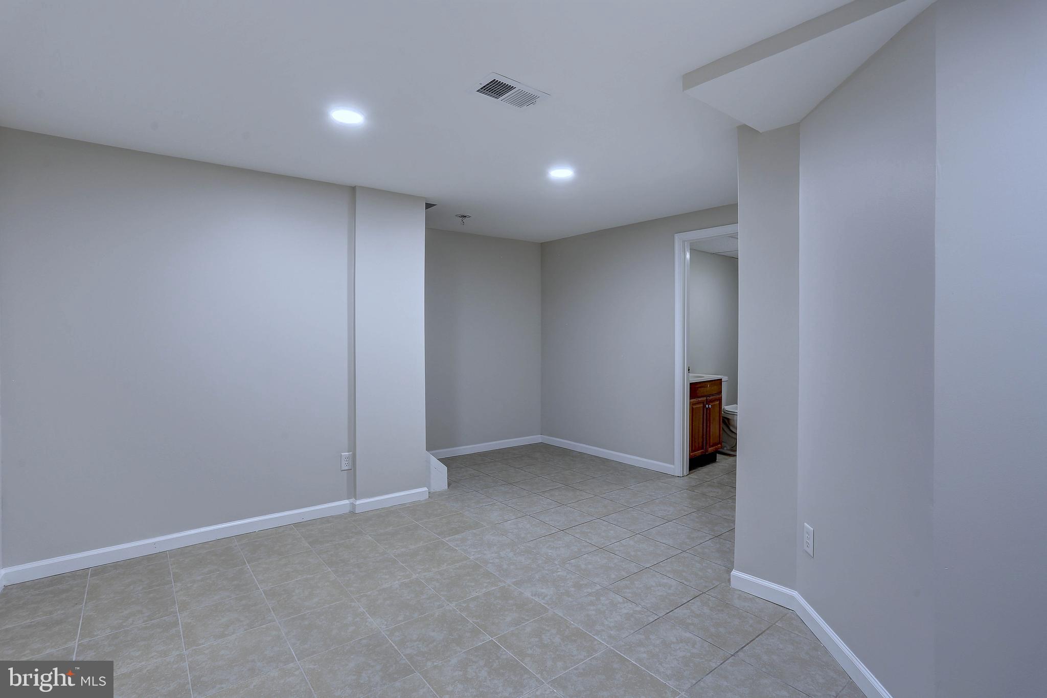 NEW COLONY VILLAGE - Residential