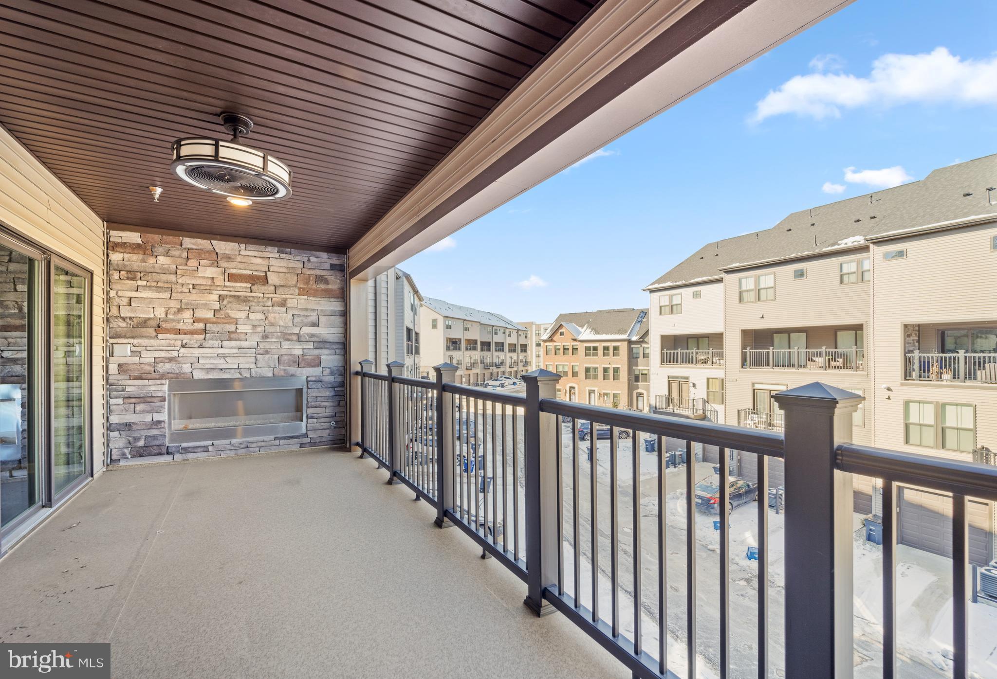 WATERVIEW AT WOODLAND PARK - Residential